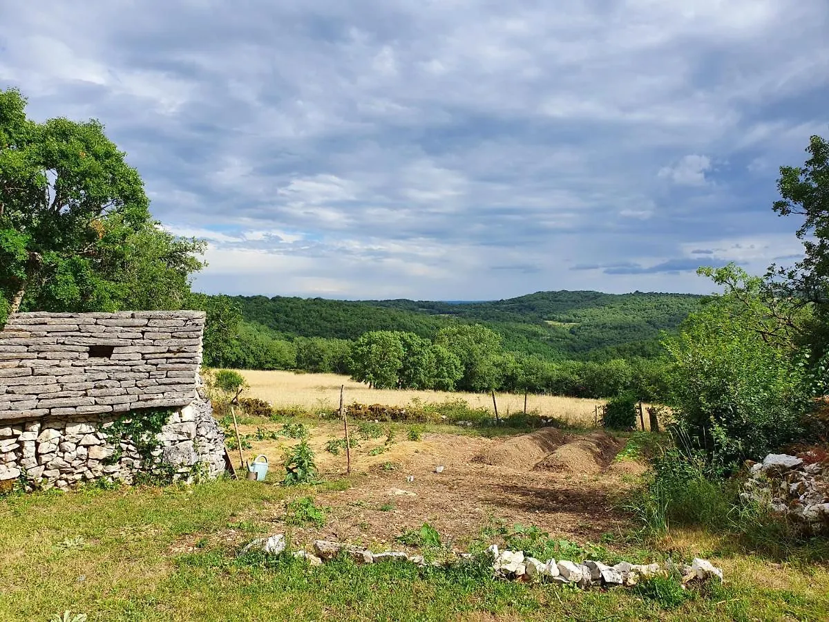 Gite sur le causse de St CHELS, charme sport et détente Saint-Chels