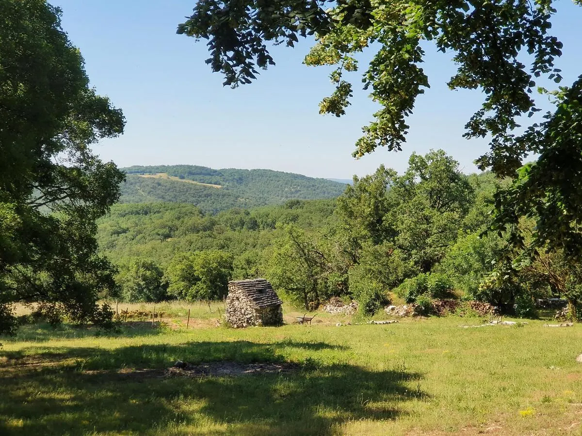 Gite sur le causse de St CHELS, charme sport et détente Saint-Chels France