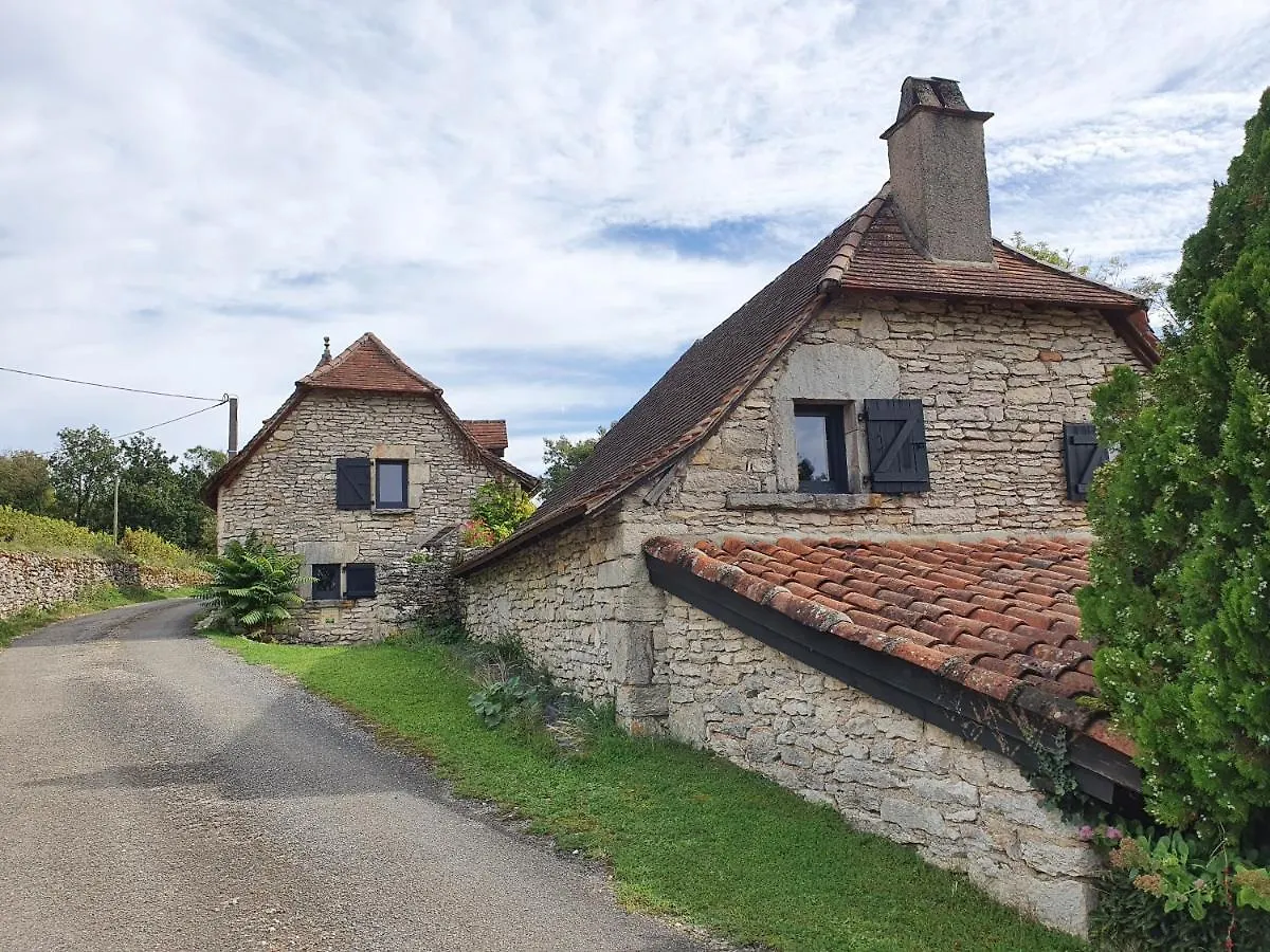 Gite sur le causse de St CHELS, charme sport et détente Saint-Chels Hébergement de vacances